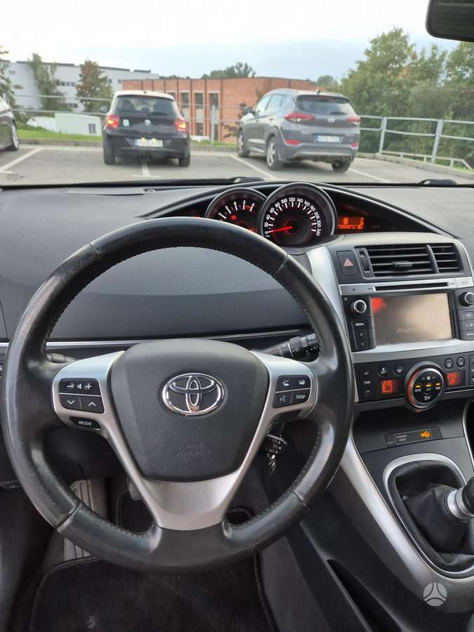 Toyota Verso 2013 — photo 20
