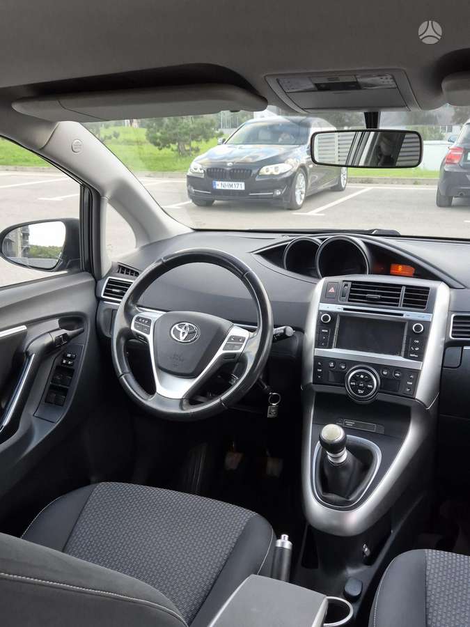 Toyota Verso 2013 — photo 21