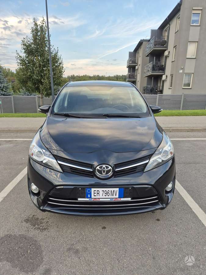 Toyota Verso 2013 — photo 8