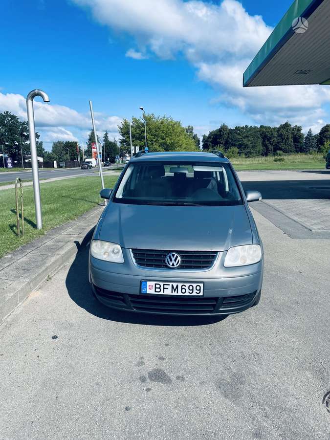 Volkswagen Touran 2006 — салон
