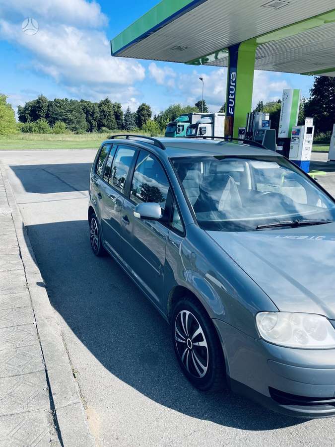 Volkswagen Touran 2006 — двигун 1896 cm³, 105 HP (77kW)