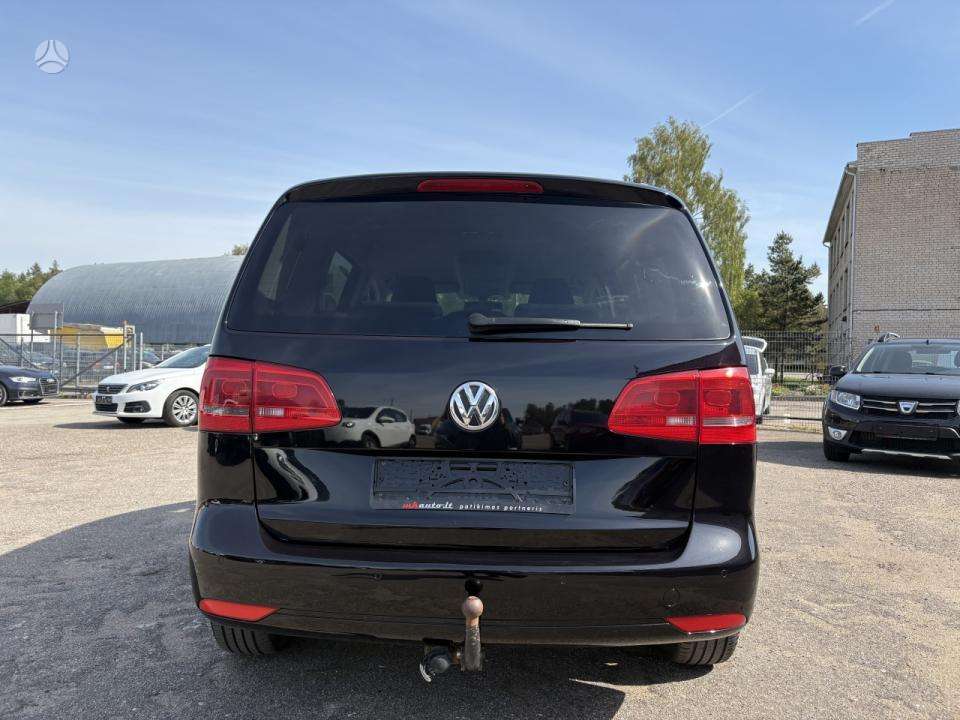 Volkswagen Touran 2010 — photo 6
