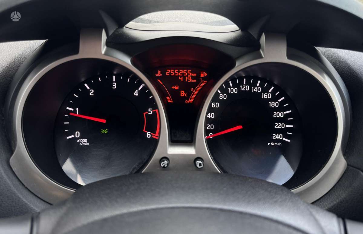 Nissan Juke 2014 — photo 20