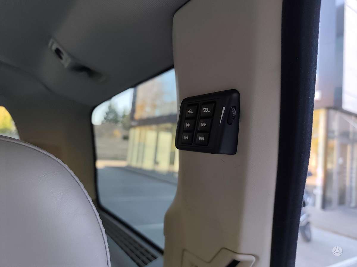 Volvo XC90 2004 — photo 12