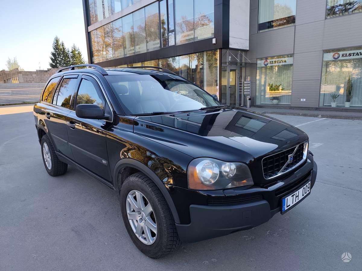 Volvo XC90 2004 — rear view