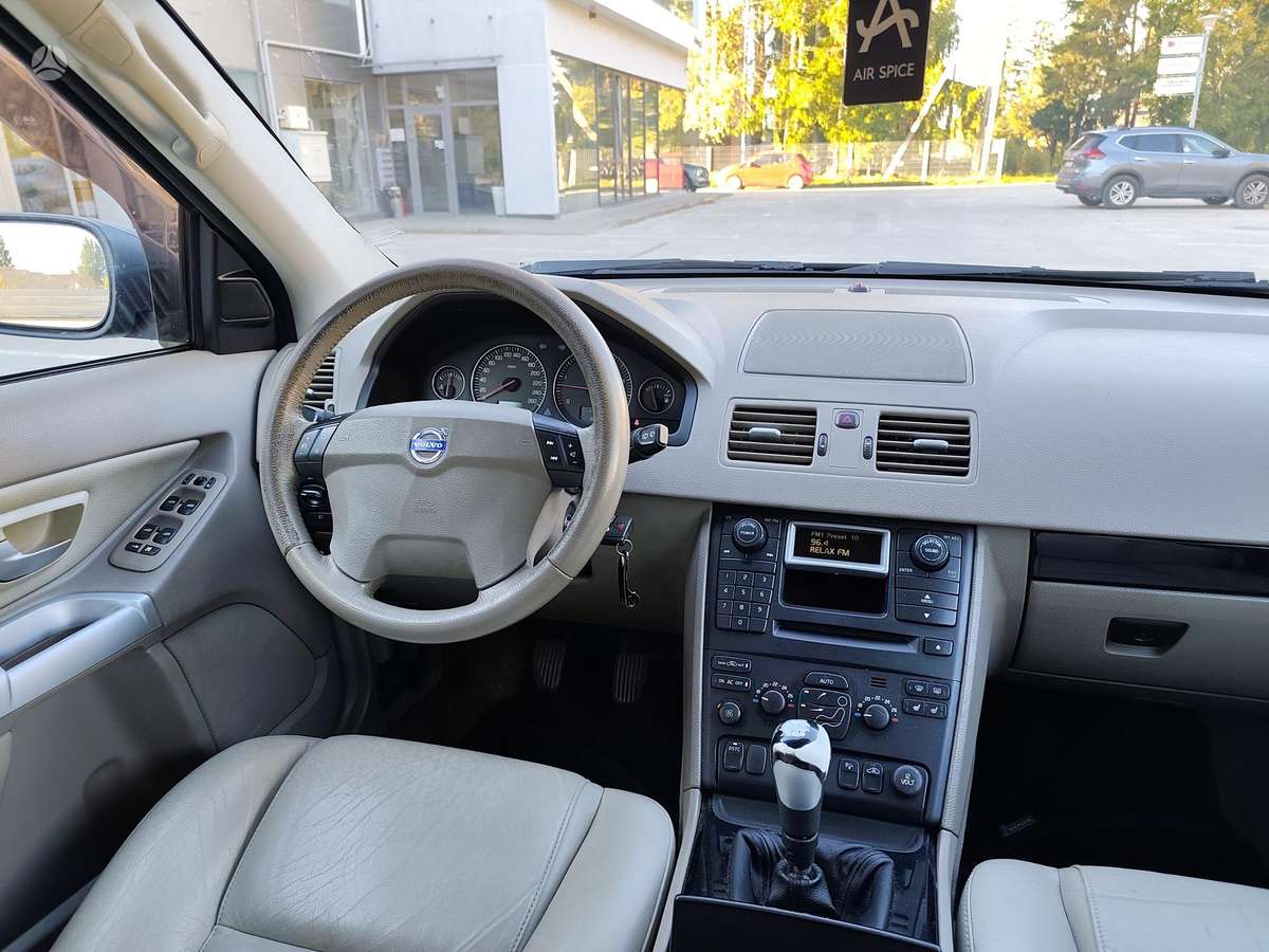 Volvo XC90 2004 — photo 6