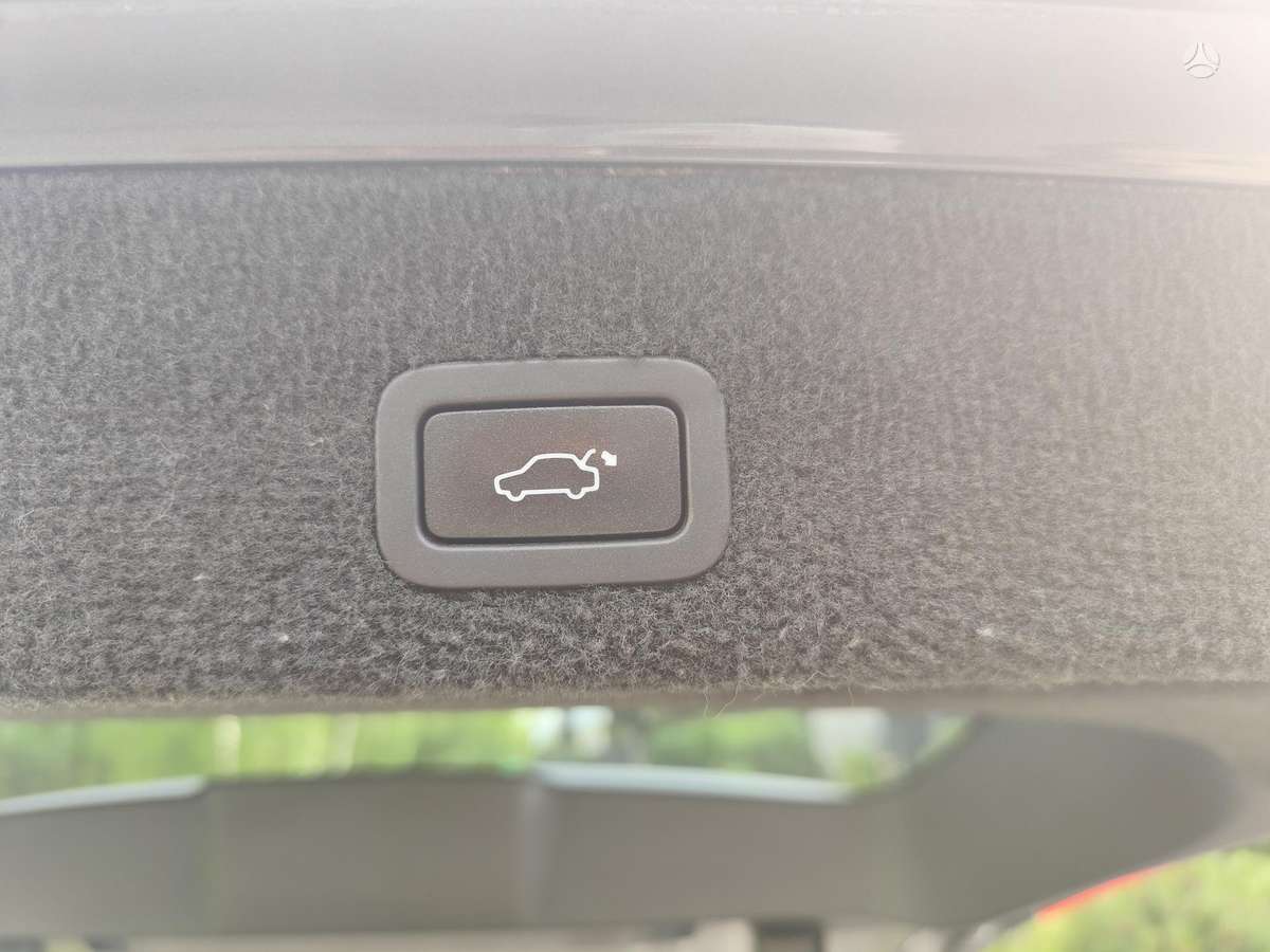 Volvo V70 2012 — photo 11