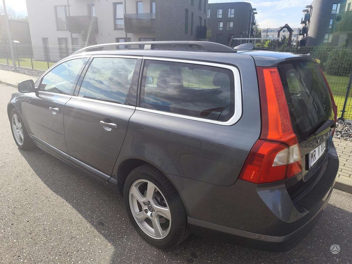 Volvo V70 2012 — engine 1984 cm³, 163 HP (120kW)