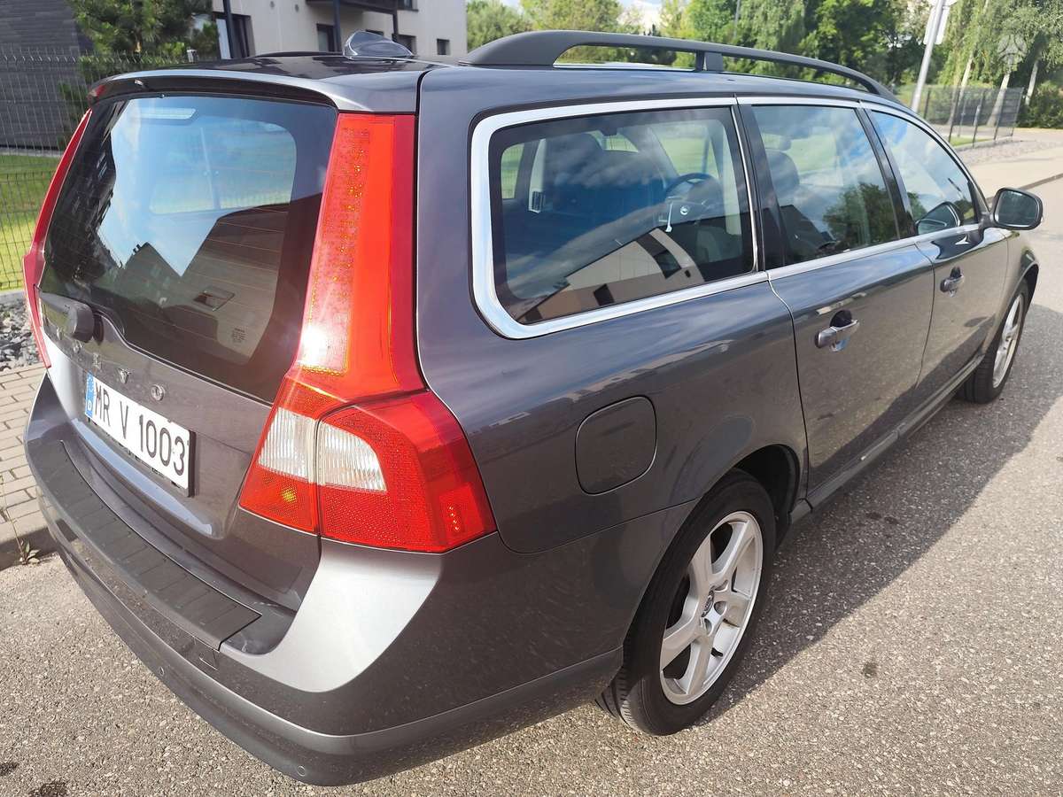 Volvo V70 2012 — photo 6