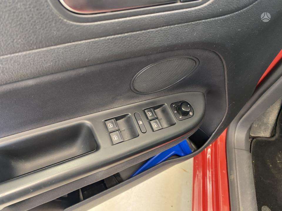Volkswagen Golf 2010 — photo 10