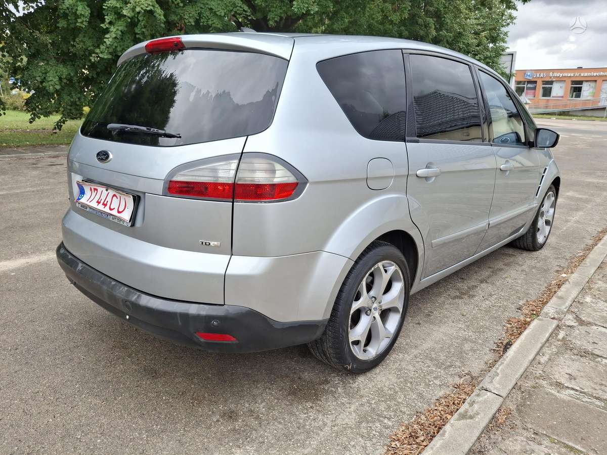 Ford S-MAX 2008 — interior