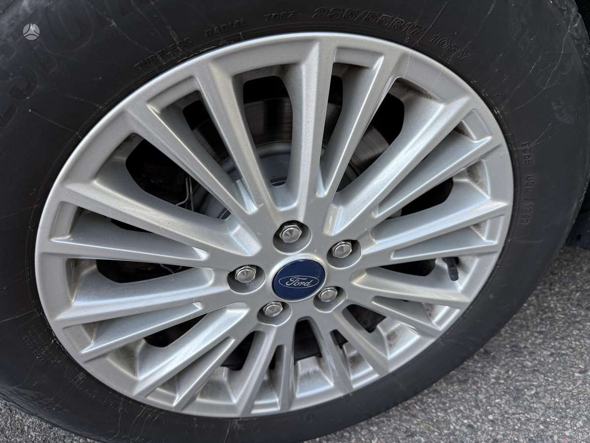 Ford Galaxy 2015 — фото 14