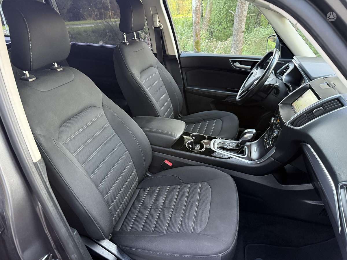 Ford Galaxy 2015 — фото 19