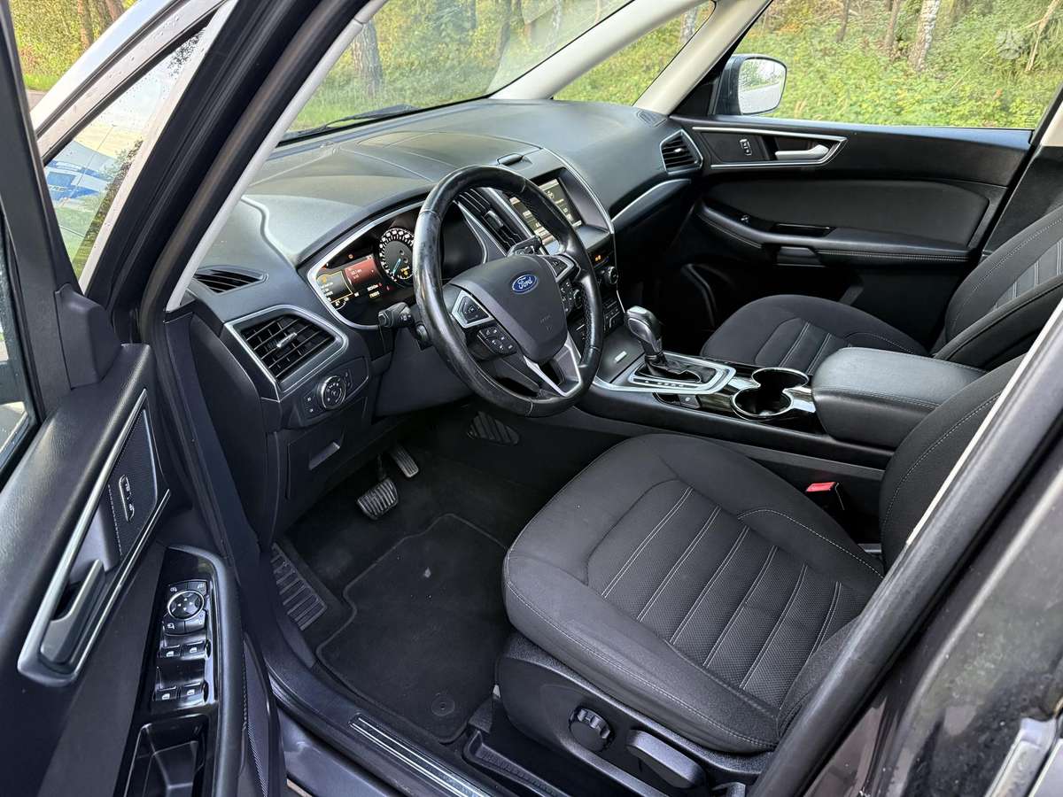 Ford Galaxy 2015 — фото 32