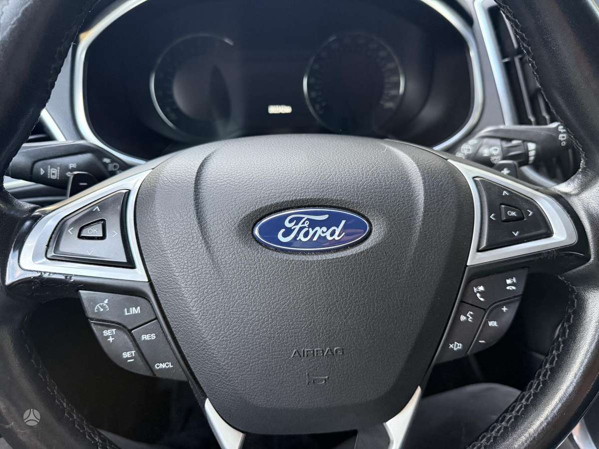 Ford Galaxy 2015 — фото 37