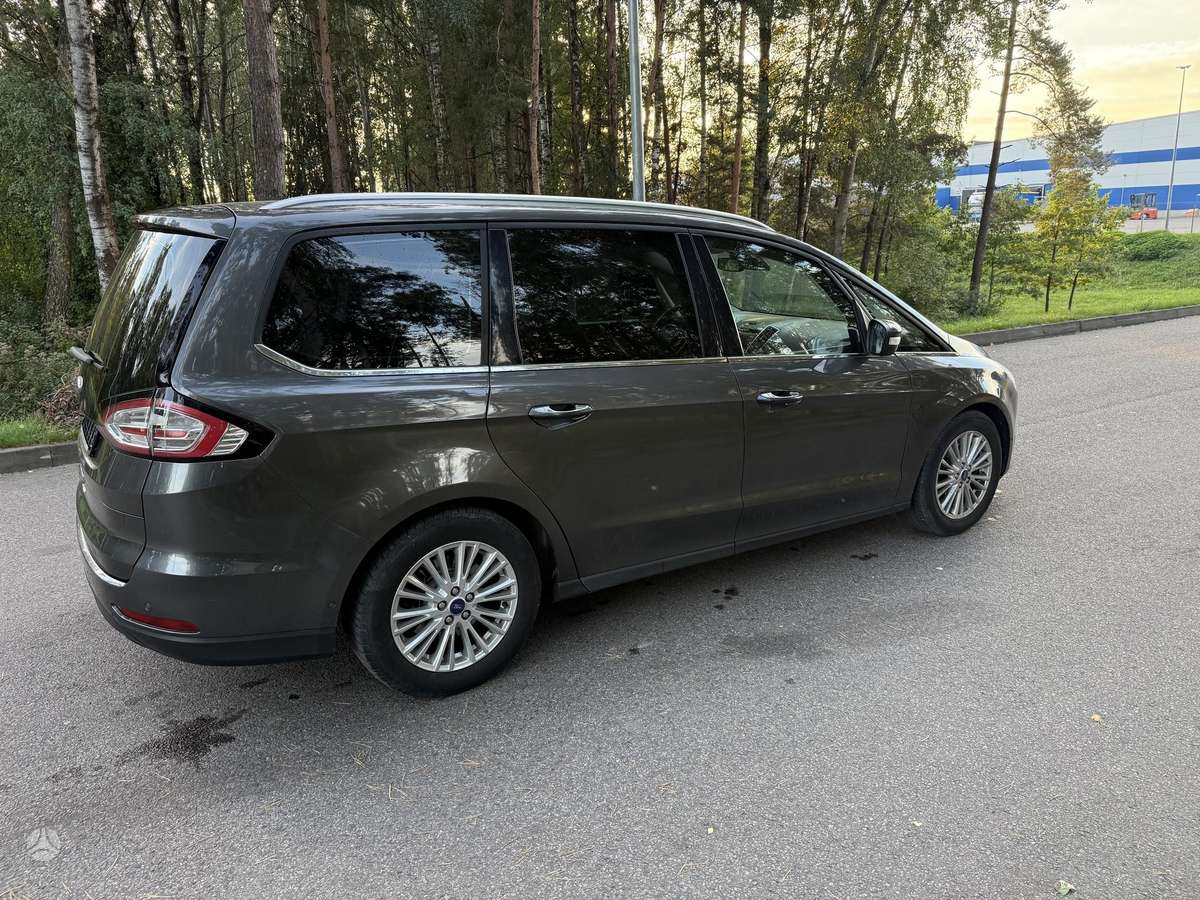 Ford Galaxy 2015 — фото 7