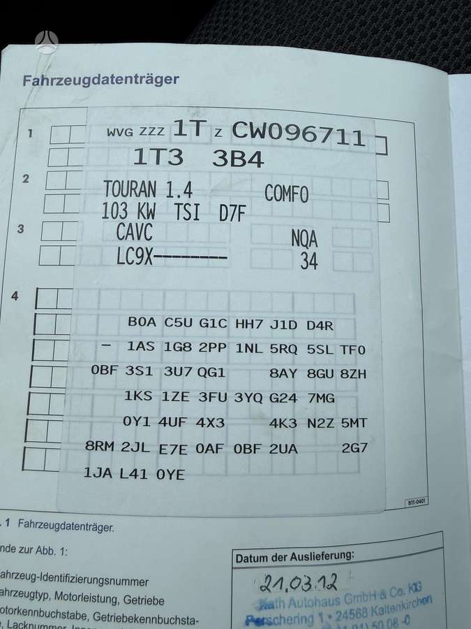 Volkswagen Touran 2012 — photo 26