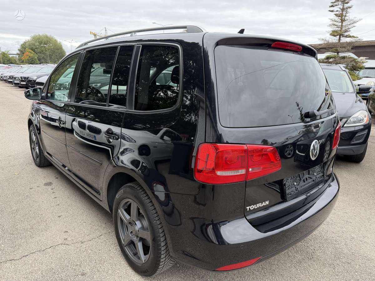 Volkswagen Touran 2012 — photo 6
