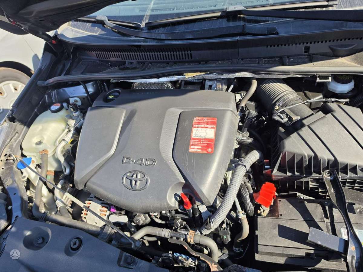 Toyota Avensis 2015 — photo 9
