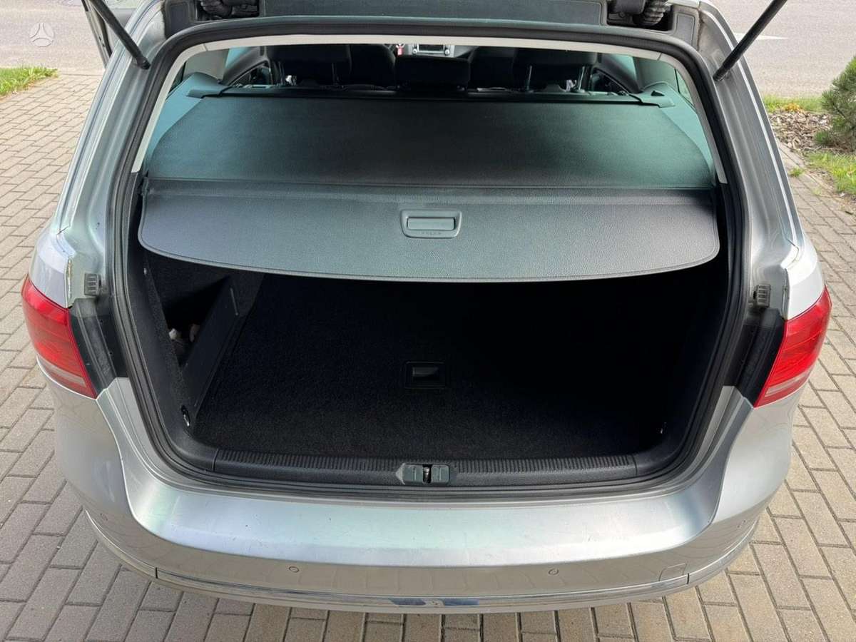 Volkswagen Passat 2012 — photo 18