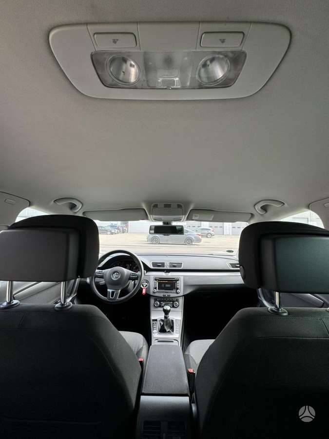 Volkswagen Passat 2012 — photo 20