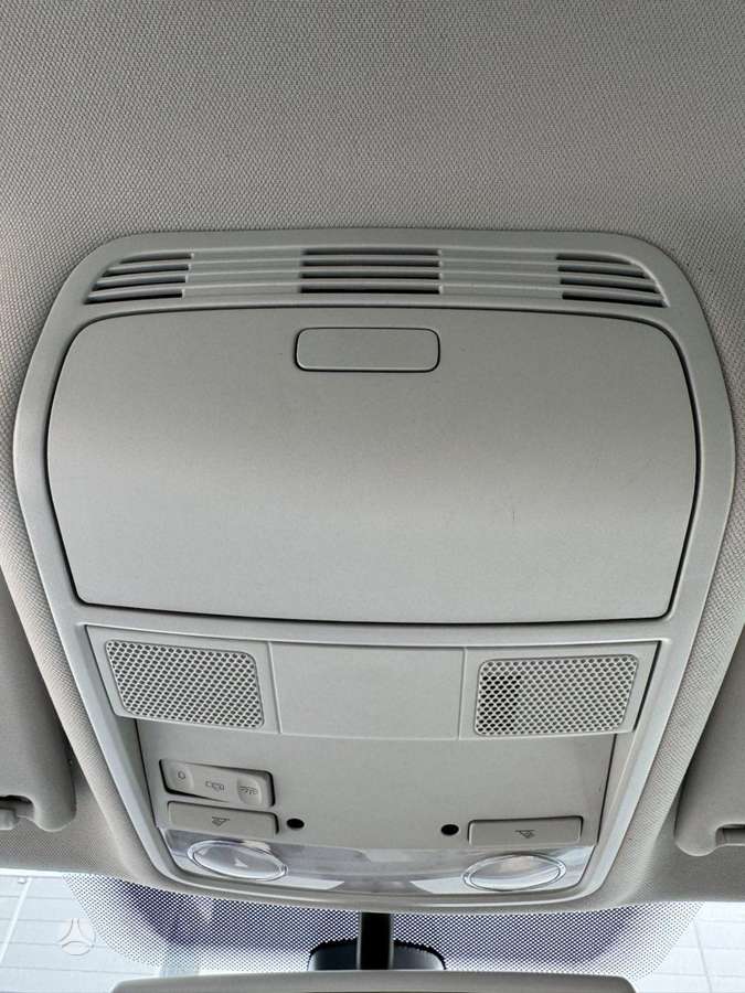 Volkswagen Passat 2012 — photo 21