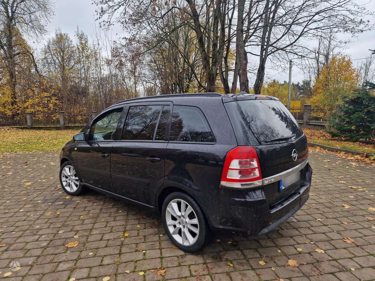 Opel Zafira 2009 — двигун 1686 cm³, 110 HP (81kW)