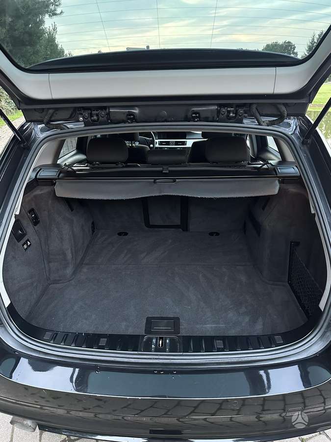 BMW 318 2011 — photo 11