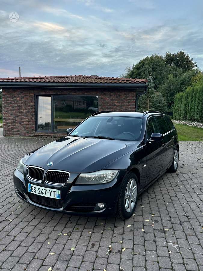 BMW 318 2011 — engine 1995 cm³, 143 HP (105kW)