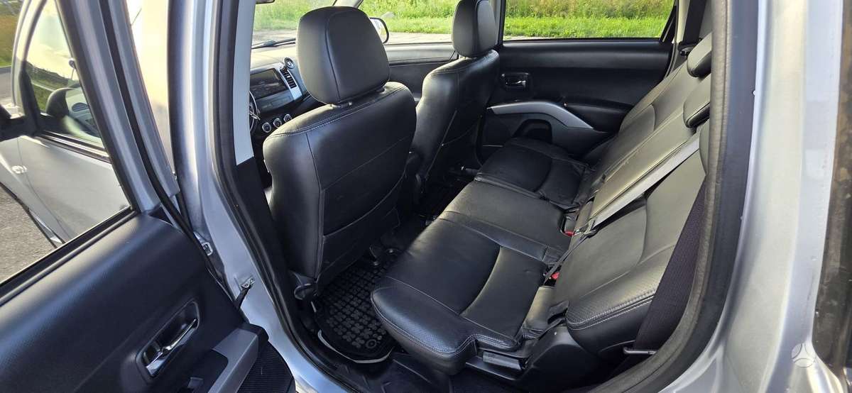 Peugeot 4007 2010 — engine 2179 cm³, 156 HP (115kW)