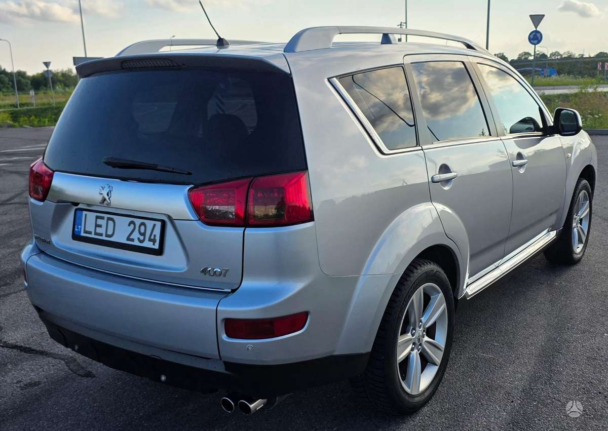 Peugeot 4007 2010 — photo 6