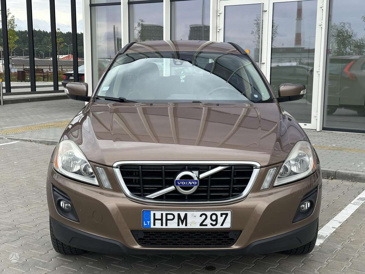 Volvo XC60 2009 — rear view
