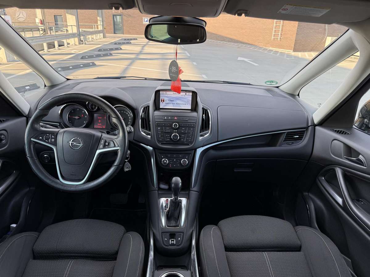 Opel Zafira 2012 — photo 13