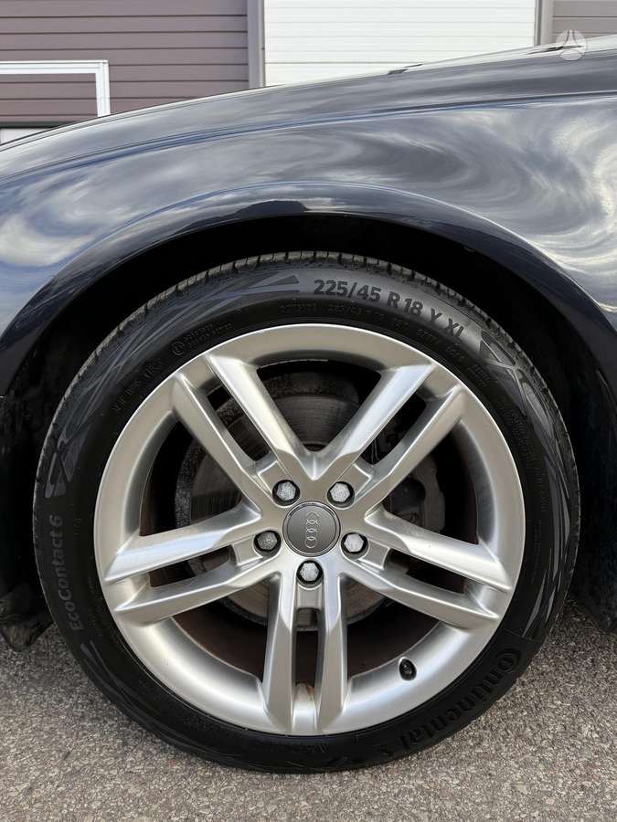 Audi A4 2014 — photo 11