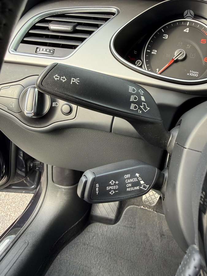 Audi A4 2014 — photo 21