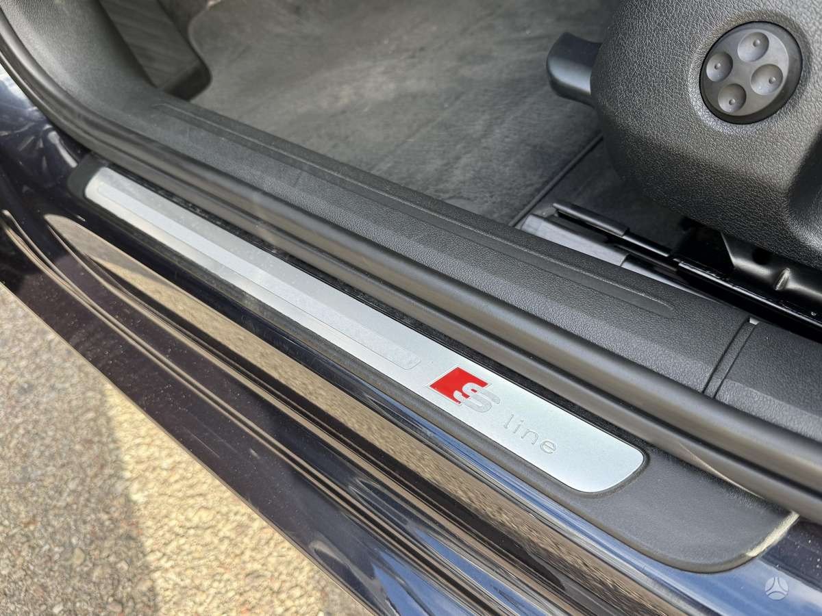 Audi A4 2014 — photo 23