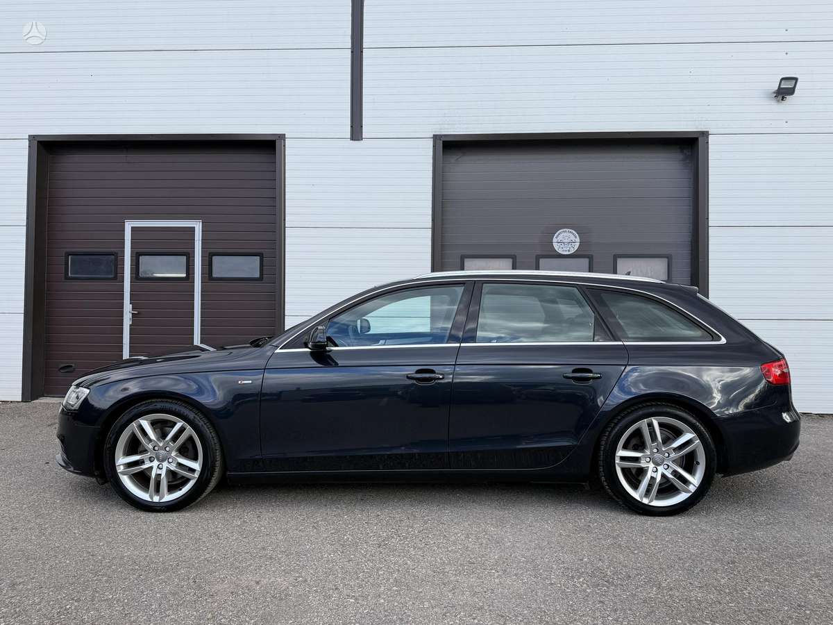Audi A4 2014 — interior