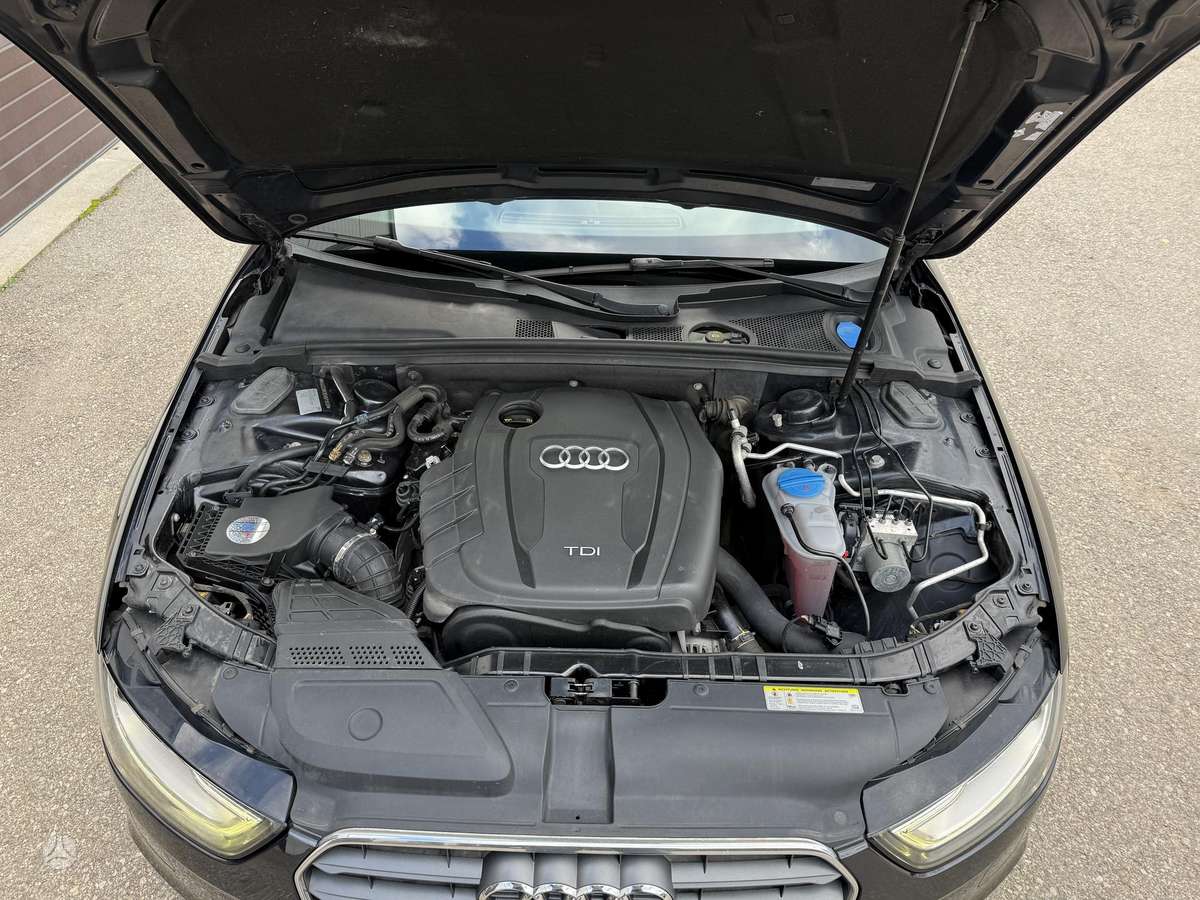 Audi A4 2014 — photo 31