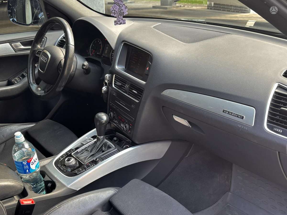 Audi Q5 2009 — photo 16