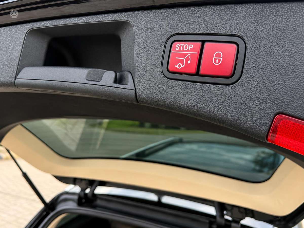 Mercedes-Benz E350 2011 — photo 14