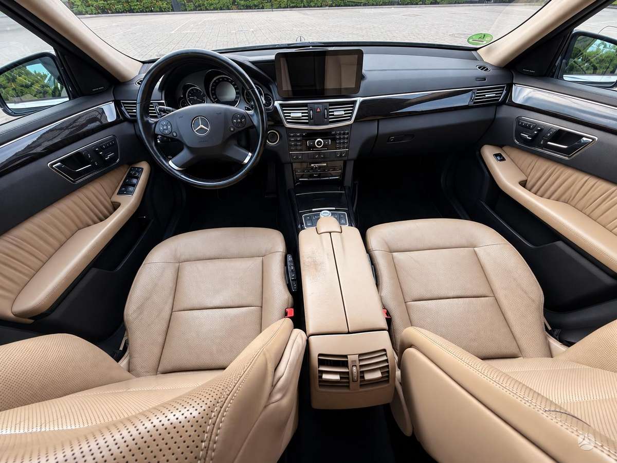 Mercedes-Benz E350 2011 — photo 5