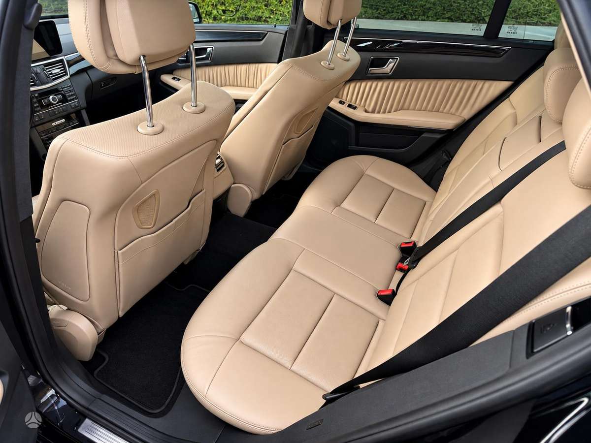 Mercedes-Benz E350 2011 — photo 6