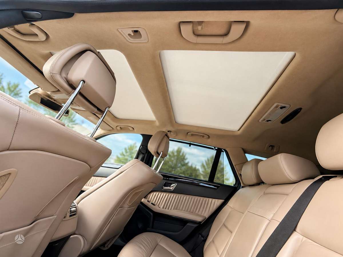 Mercedes-Benz E350 2011 — photo 8