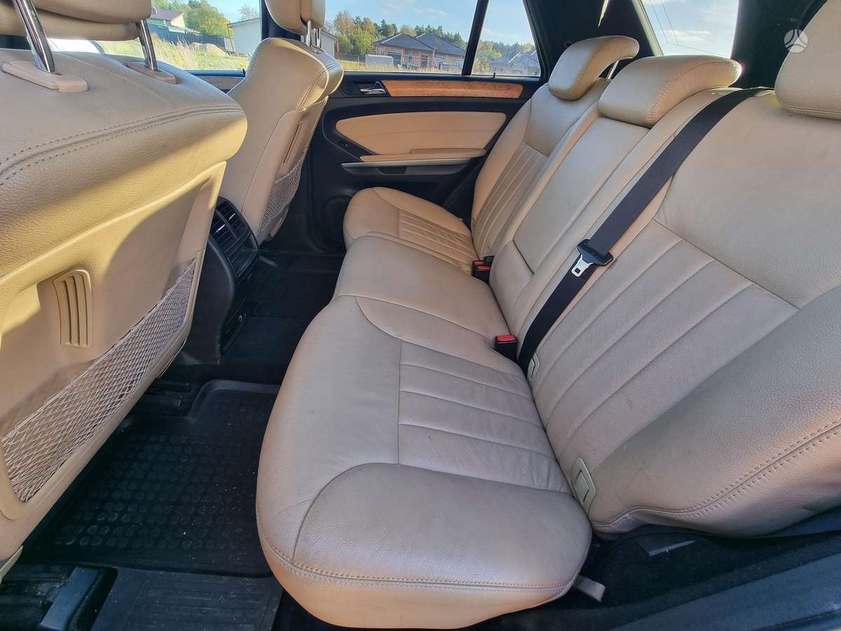 Mercedes-Benz ML320 2008 — photo 8