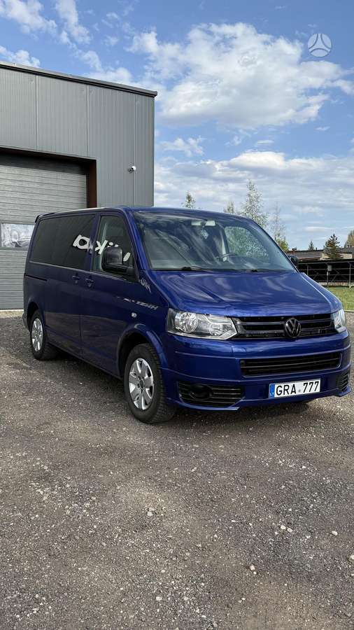 Volkswagen Transporter 2004 — rear view