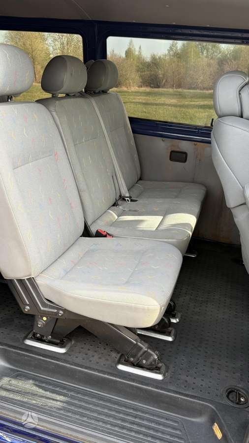 Volkswagen Transporter 2004 — photo 9