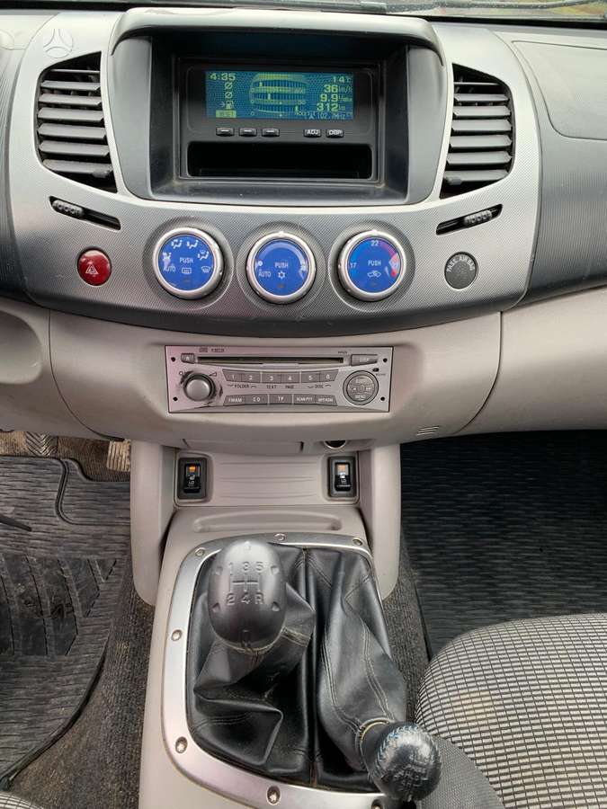 Mitsubishi L200 2007 — photo 16