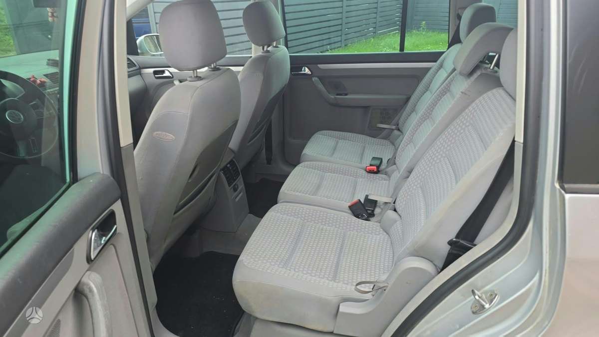 Volkswagen Touran 2004 — photo 7