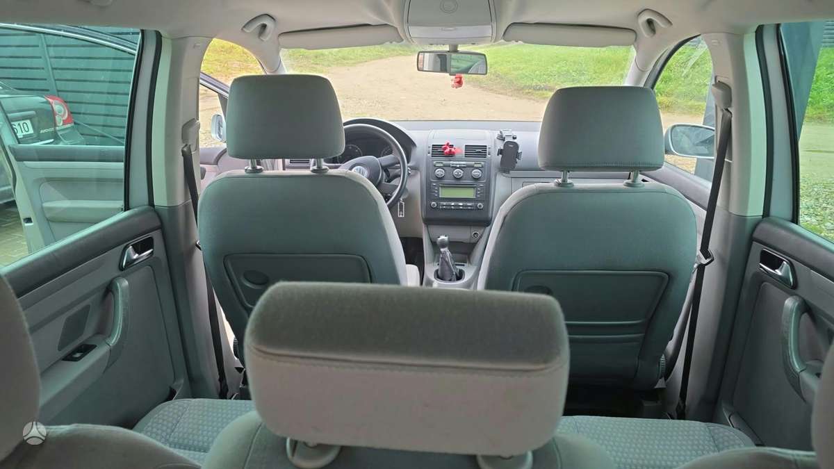 Volkswagen Touran 2004 — photo 9