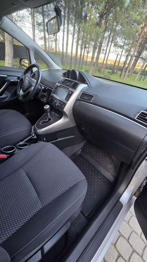 Toyota Verso 2014 — photo 9